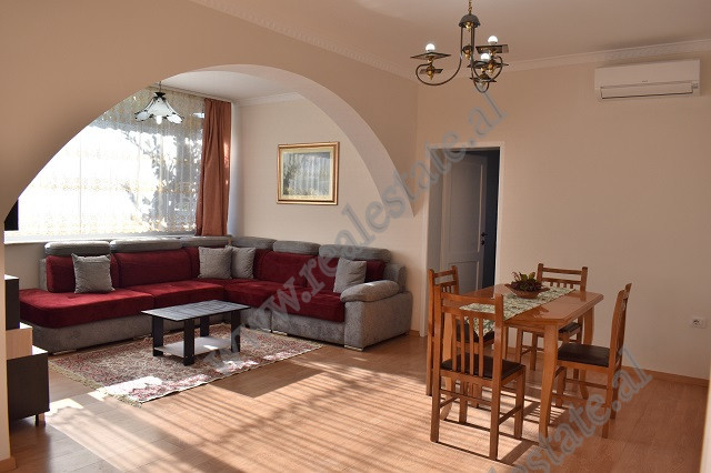 Apartament 3+1 me qera afer rruges Artan Lenja ne Tirane (TRR-917-35L)